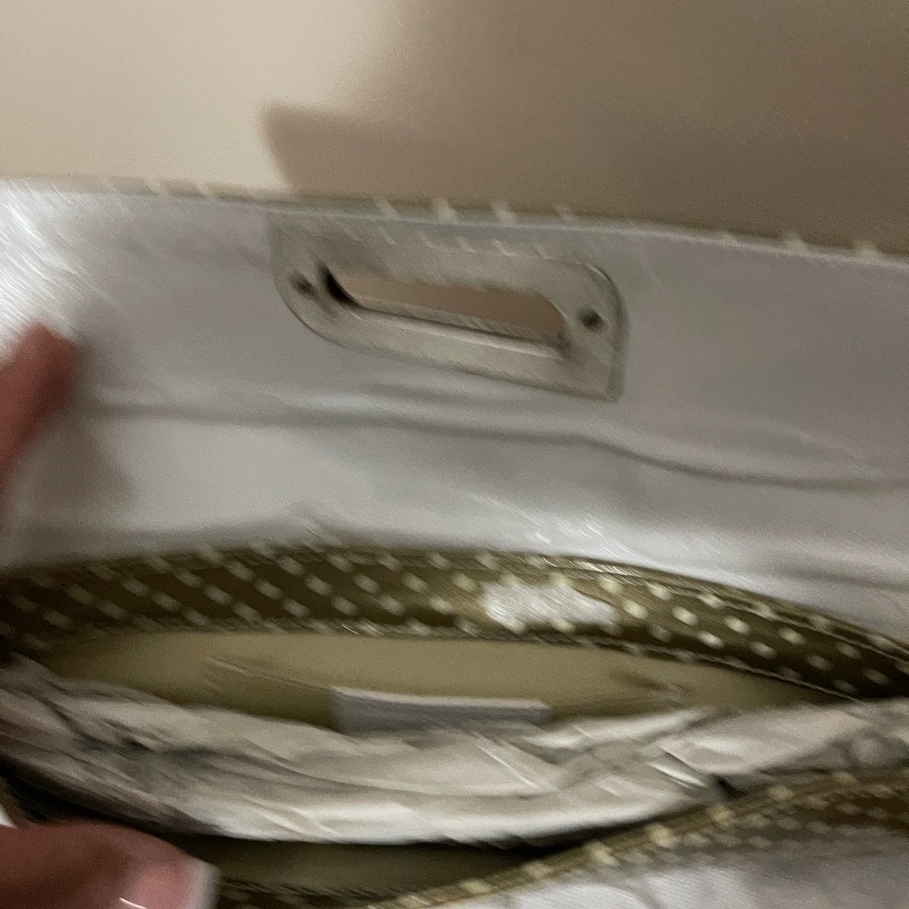 ❤️SOLD❤️NWT Roberta Gandolfi poka dot clutch - Picture 7 of 13